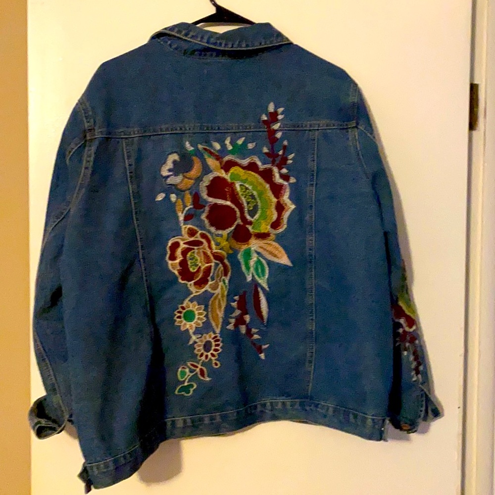 Plus size floral denim jacket size 24 by Alice & You